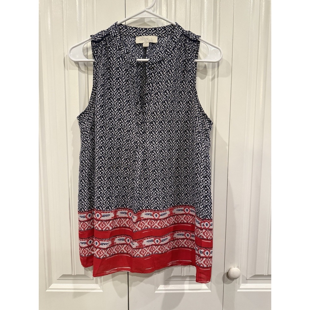 Olive & Oak Navy and Red Printed Sleeveless Camisole Size Medium